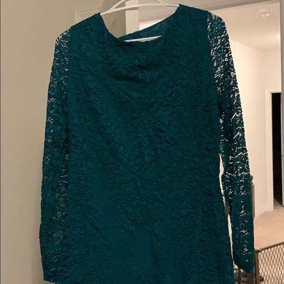 Bebe Threadwork Lace Dress in Everglade - Picture 3 of 3